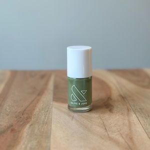 Olive &June Nail Polish Shade WKF